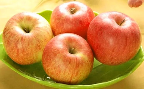 【精选】《削苹果》作文300字四篇