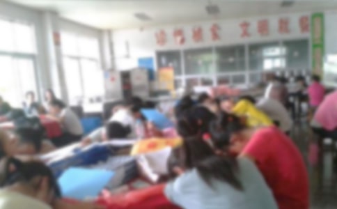 午休吵闹检讨书