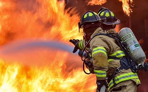 消防员的英文怎么拼